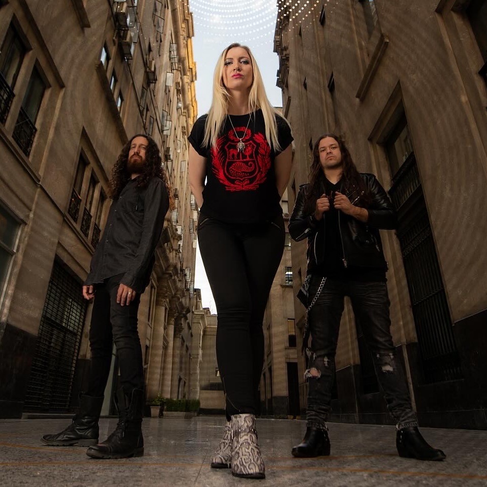 Dead-Groove-Band-1 Holly West and Dead Groove Band: The Evolution of a Rock Powerhouse